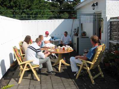 Weer thuis